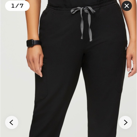 Figs scrub bottoms size medium - Picture 1 of 1